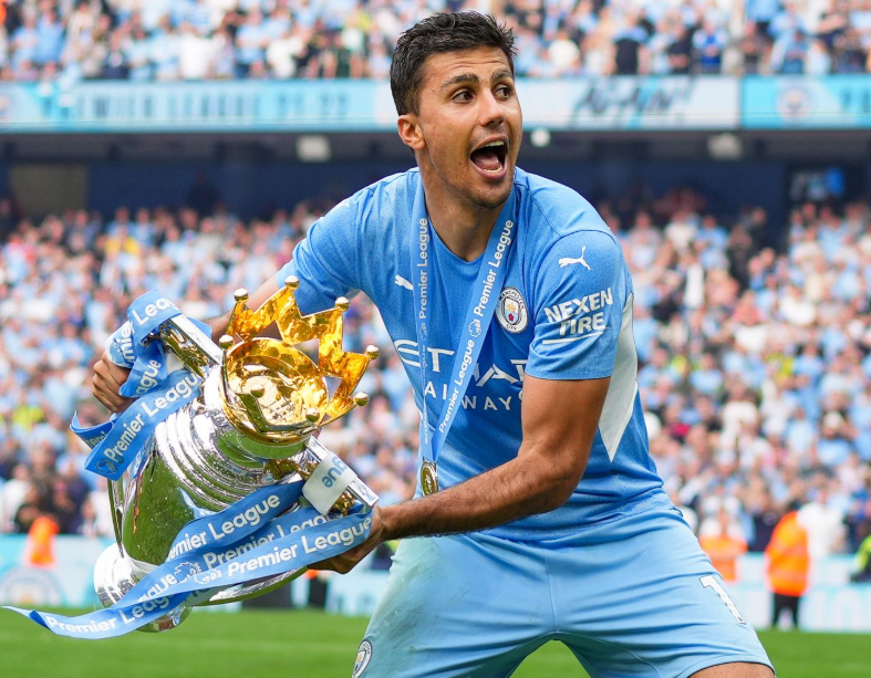 罗德里伤情与未来：曼城与专家的多维审视