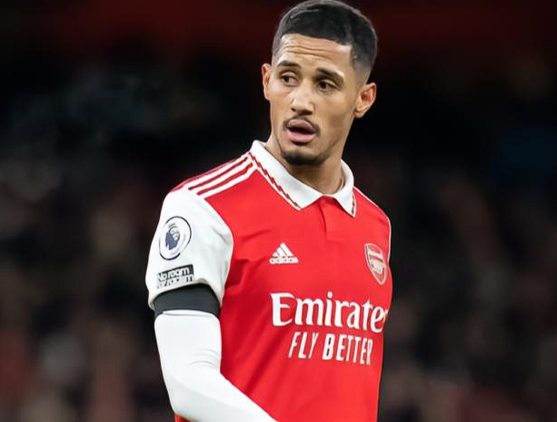 萨利巴绝妙防守：阿森纳防线上的闪耀时刻